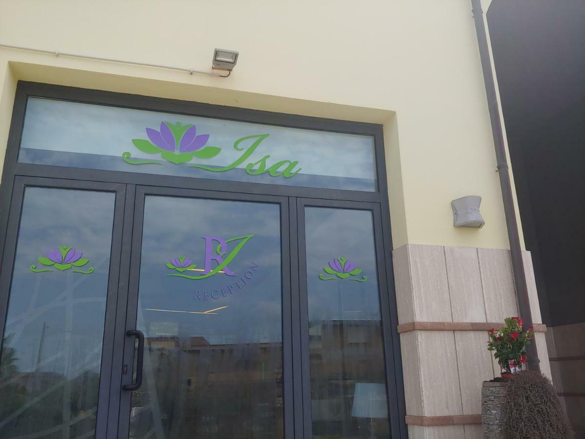 Isa Residence Fiumicino Airport Экстерьер фото